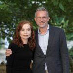 Isabelle Huppert Instagram - Présentation de #AProposDeJoan de Laurent Larivière au Festival du Film Francophone d’Angoulême. @laurent_lariviere @ffangouleme @hautetcourt #aboutjoan @balenciaga Angoulême, France