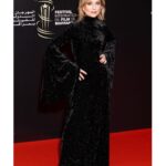 Isabelle Huppert Instagram - Au @marrakechfilmfestival pour présenter ‘Sidonie au Japon’ de @elise_girard_ et célébrer les 20 ans du festival. ✨ @melitatoscan @balenciaga