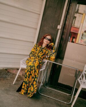 Isabelle Huppert Instagram - @theststyle @balenciaga @demna 
🌺 Thank you
@stylelaura
@wardivanrafik
@verityparker
@rudymartins 
@morgane_martini
@brendaabrial 
@jpps.creative.productions