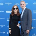 Isabelle Huppert Instagram - Présentation de #AProposDeJoan de Laurent Larivière au Festival du Film Francophone d’Angoulême. @laurent_lariviere @ffangouleme @hautetcourt #aboutjoan @balenciaga Angoulême, France