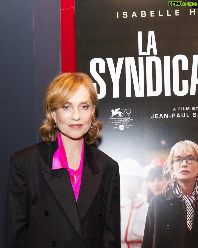 Isabelle Huppert Instagram - Opening weekend of #LaSyndicaliste at @quadcinema. So happy to bring this film to NY and meet the audience. @jpaulsalome @kinolorber Quad Cinema