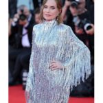 Isabelle Huppert Instagram - #tb Venise 2023, Giornate degli Autori. Très bel accueil pour #SidonieAuJapon @elise_girard_ #VeniceDays @labiennale @balenciaga @cartier Venice, Italy