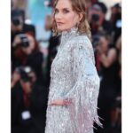 Isabelle Huppert Instagram - #tb Venise 2023, Giornate degli Autori. Très bel accueil pour #SidonieAuJapon @elise_girard_ #VeniceDays @labiennale @balenciaga @cartier Venice, Italy