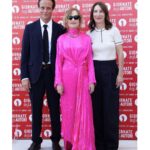 Isabelle Huppert Instagram - Venise 2023, Giornate degli Autori. Très bel accueil pour #SidonieAuJapon @elise_girard_ @diehl_august #VeniceDays @labiennale @balenciaga @cartier Venice, Italy