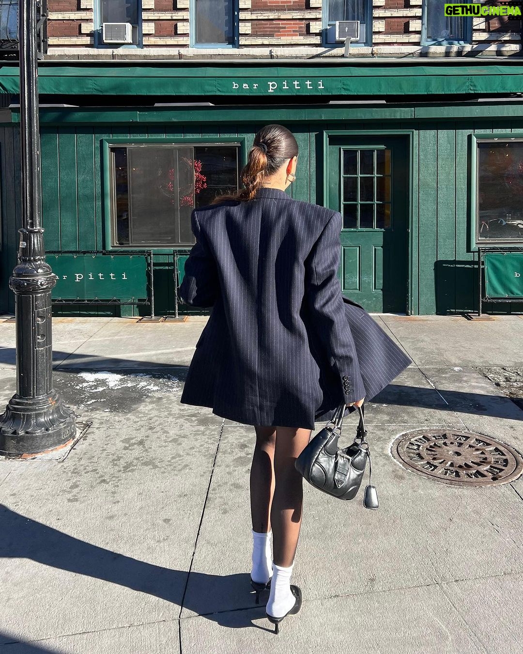 Isis Valverde Instagram - Pasta and NY 🌟 perfect match 🔥