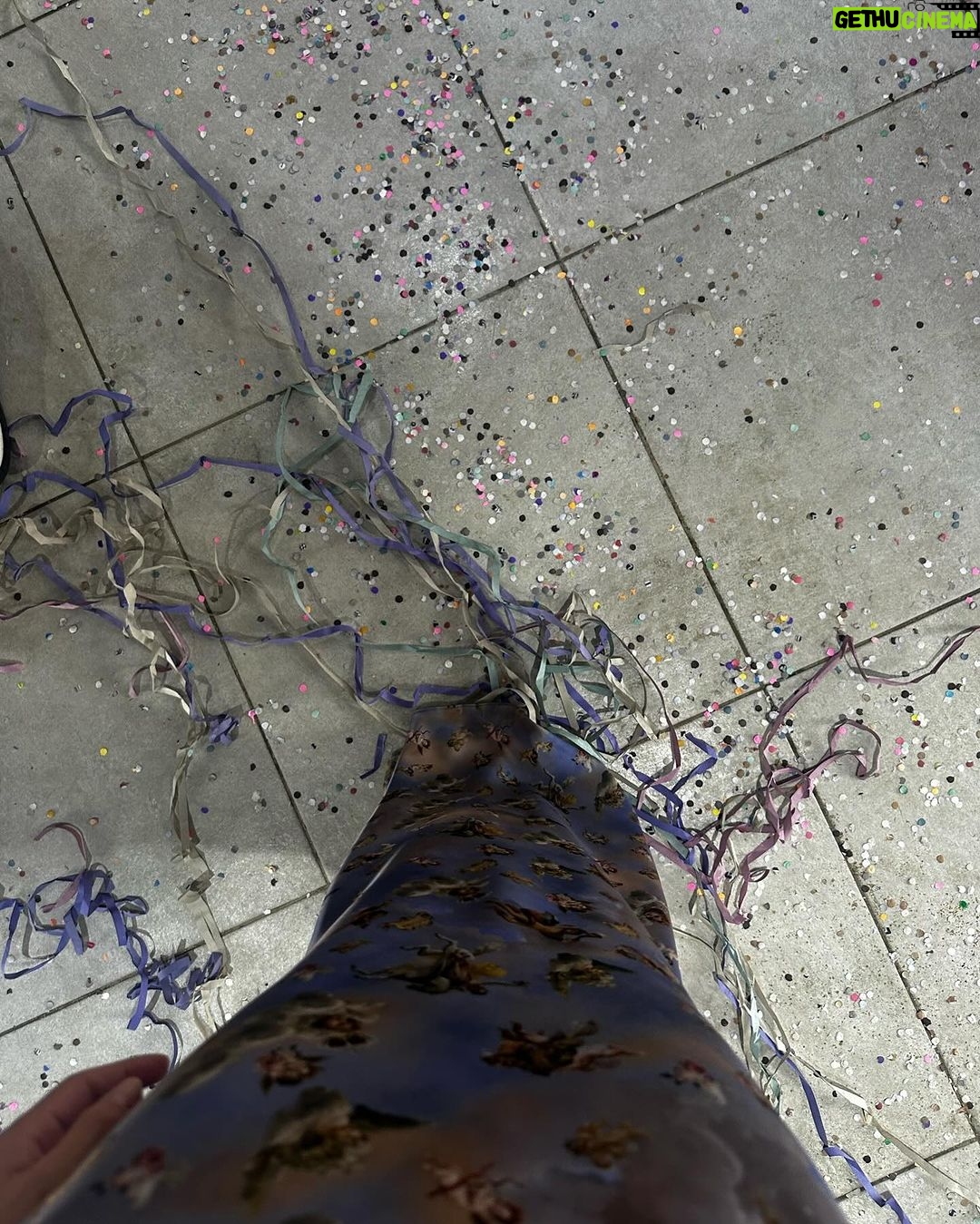 Isis Valverde Instagram - Last days πͺπ¨πΈπβ°οΈπ΄ππ Algum Lugar No MundΓ£o De Meu Deus