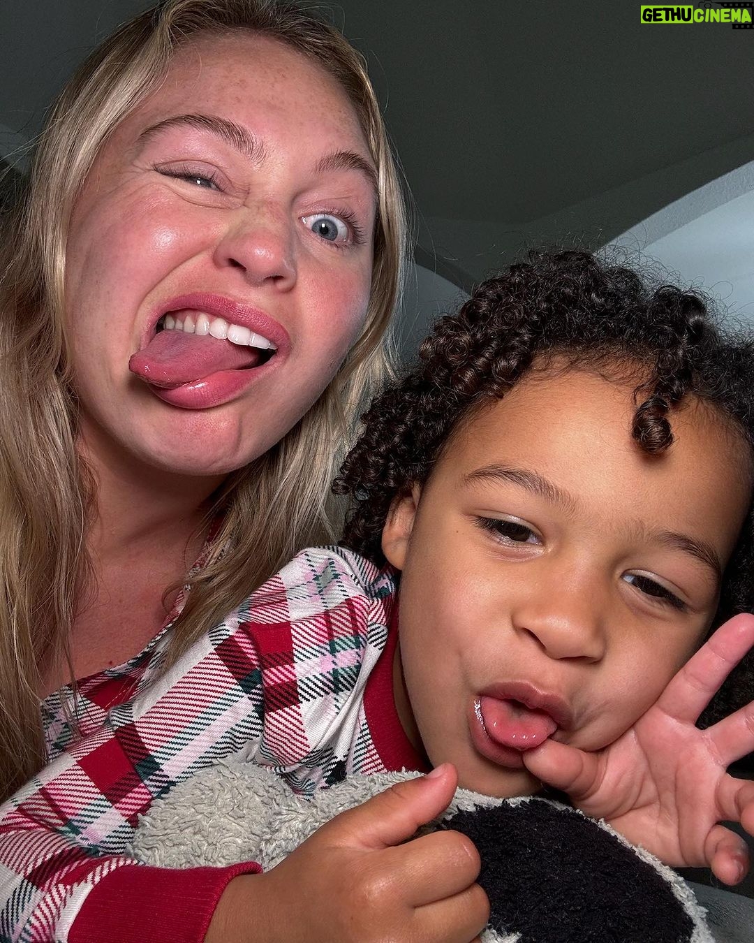 Iskra Lawrence Instagram - let’s spread some Christmas cheer… how about we write down something kind we hope someone needs to hear - I’ll go first if you’re reading this, you are enough, you are whole, and you are loved ❤️ also, i can’t believe my son shot his first @macys campaign for the holidays, everyone on set said i should get him signed to an agency but if you know what i went through modelling from such a young age I’m defo apprehensive (any parents whose kiddos model lmk your advice🙏) appreciate our community so much✨ so happy to be back after nearly a week off love some phone free time to be super present - if you haven’t tried a digital detox before i highly recommend it feel free to ask me any Qs too🥰 . . . 🏷️ family time dump diml love winter toddler mom life Austin, Texas