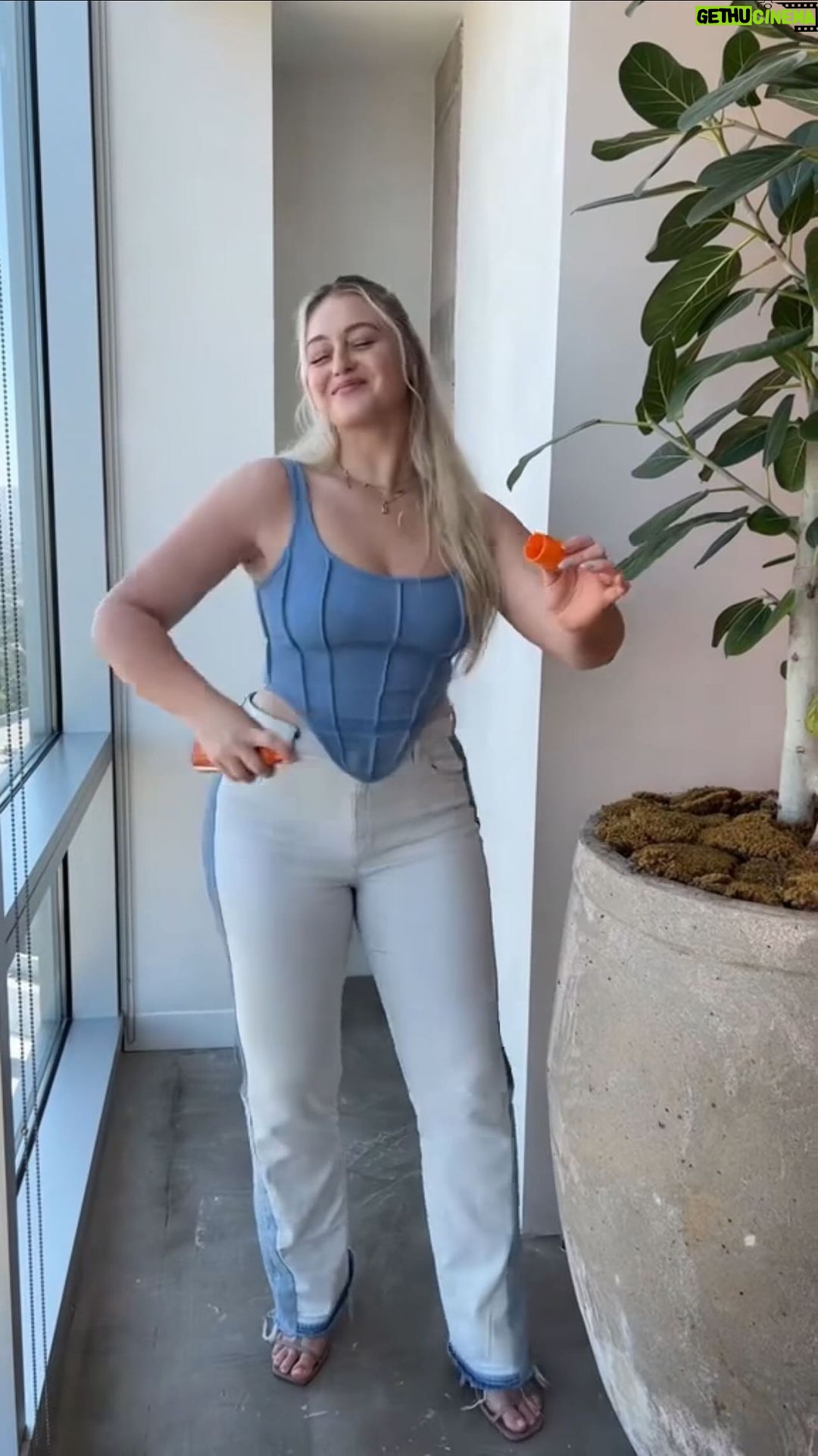 Iskra Lawrence Instagram - POV: Me getting ready to smell good at every holiday function. 🎄🎁 😘 Psssst… our last @saltair launch of 2023 is tomorrow but I’m taking suggestions for products you’d love to see in 2024👀👀👀 lmk your ideas in the comments ✨Exotic Pulp Body Mist: notes of juicy orange, guava and driftwood. It smells like sweet, lush, mouthwatering tropical fruits with a bright twist✨ Comment LINK and I’ll DM you this spray and more that I can’t get enough of! . . . .
#saltair #bodyspray #perfume #fragrance #giftsforher #beauty #skin #bodymist #holidaygifts Texas