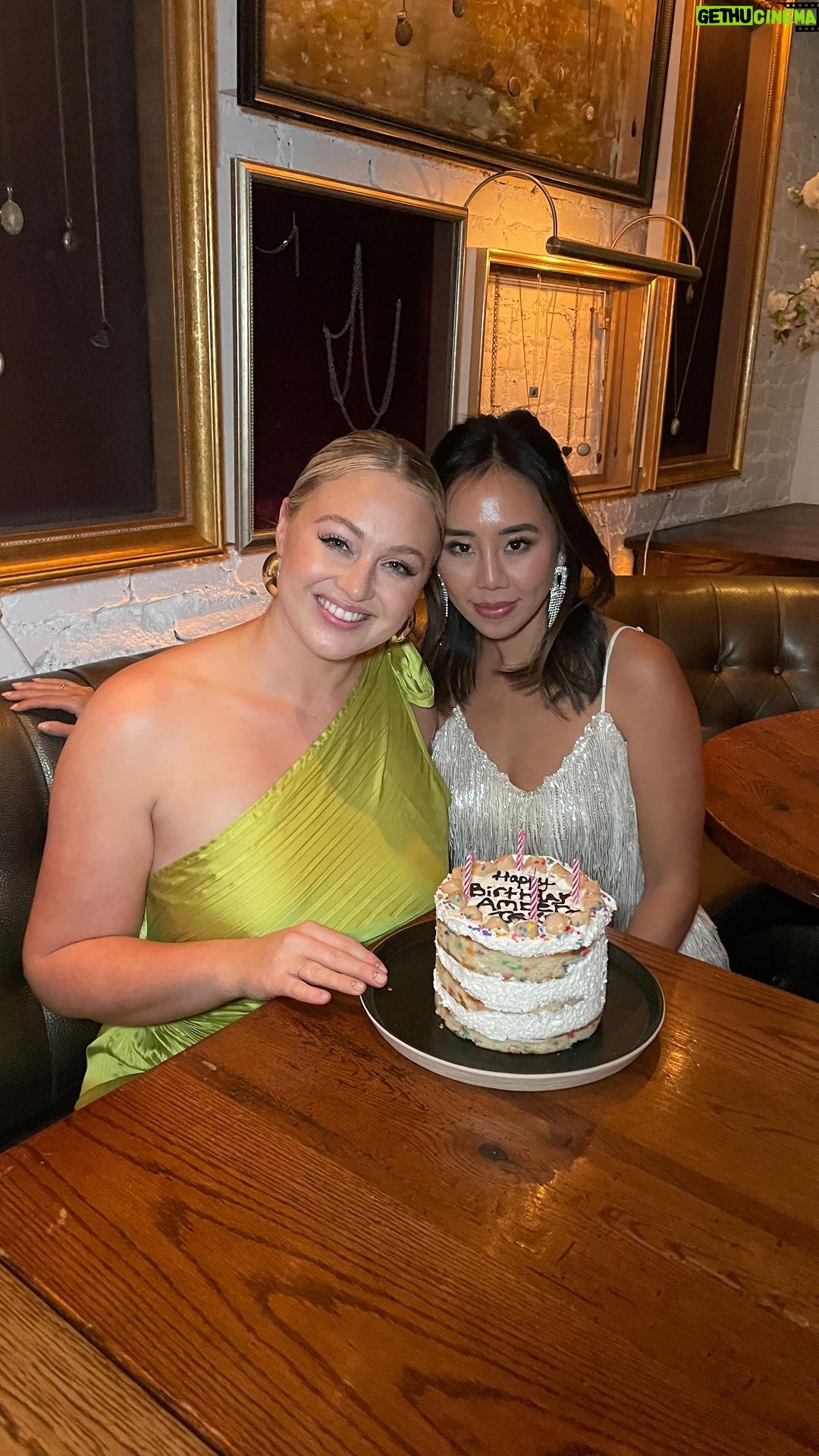 Iskra Lawrence Instagram - All in favour of renaming Monday to Monslay? ✨
Comment ‘link’ and I’ll DM you this dress I wore for girls night! Size 0-32. . . . . . 🏷️ #midsizestyle #midsizefashion #girlsnightout #cocktaildress #datenight #holidayfashion #weddigguestdress #chicstyle Texas