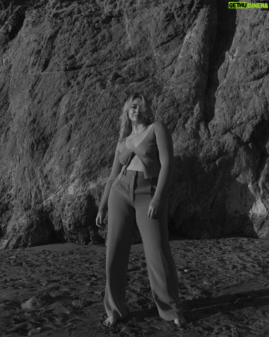 Iskra Lawrence Instagram - Malibu moments with @alicejacquemin β¨π . . . . π·οΈ #modeling #midsizemodel #beachphotos #midsizefahsion #malibu #moodyphotos #moodymodeling #femalemodel #femaleempowerment #style #fashion #beachvibes Malibu, California