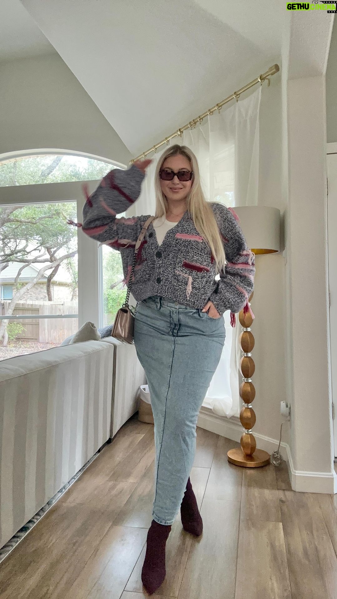 Iskra Lawrence Instagram - 13 models, 1 house, female models weren’t allowed to ask male agents questions, not safe to leave the apartment...and thats just the tip of the iceburg 😒. Issa brand new Y0uTube storytime!!! mid size model in Turkey Edition (link in bio) • • 🏷️ Autumn outfit, autumn style, fall outfit, style inspo, style diaries, casual style, minimalist outfits, monochromatic outfits, transitional fashion, cosy looks, cozy fit, lounge, loungewear, uggs, neutral outfits, white cream beige aesthetic, beige tones, high street style, everyday outfit, capsule wardrobe, holiday outfits, holidays looks, winter outfit, winter style Austin, Texas