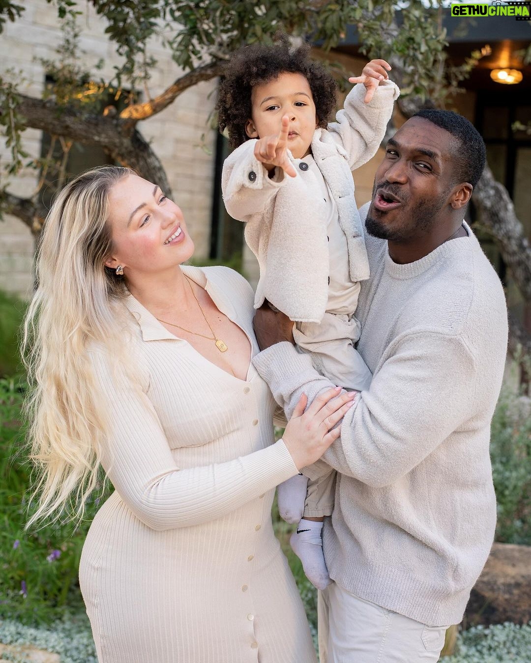 Iskra Lawrence Instagram - Help me choose our Christmas card pic, which is your fave??? Because there’s no way I can decide! 😬🥰 LMK in the comments your favorite! . . . . #familyphotos #christmasphotos #christmascard #holidayphotos #familyphotography #candidfamilyphotos Austin, Texas