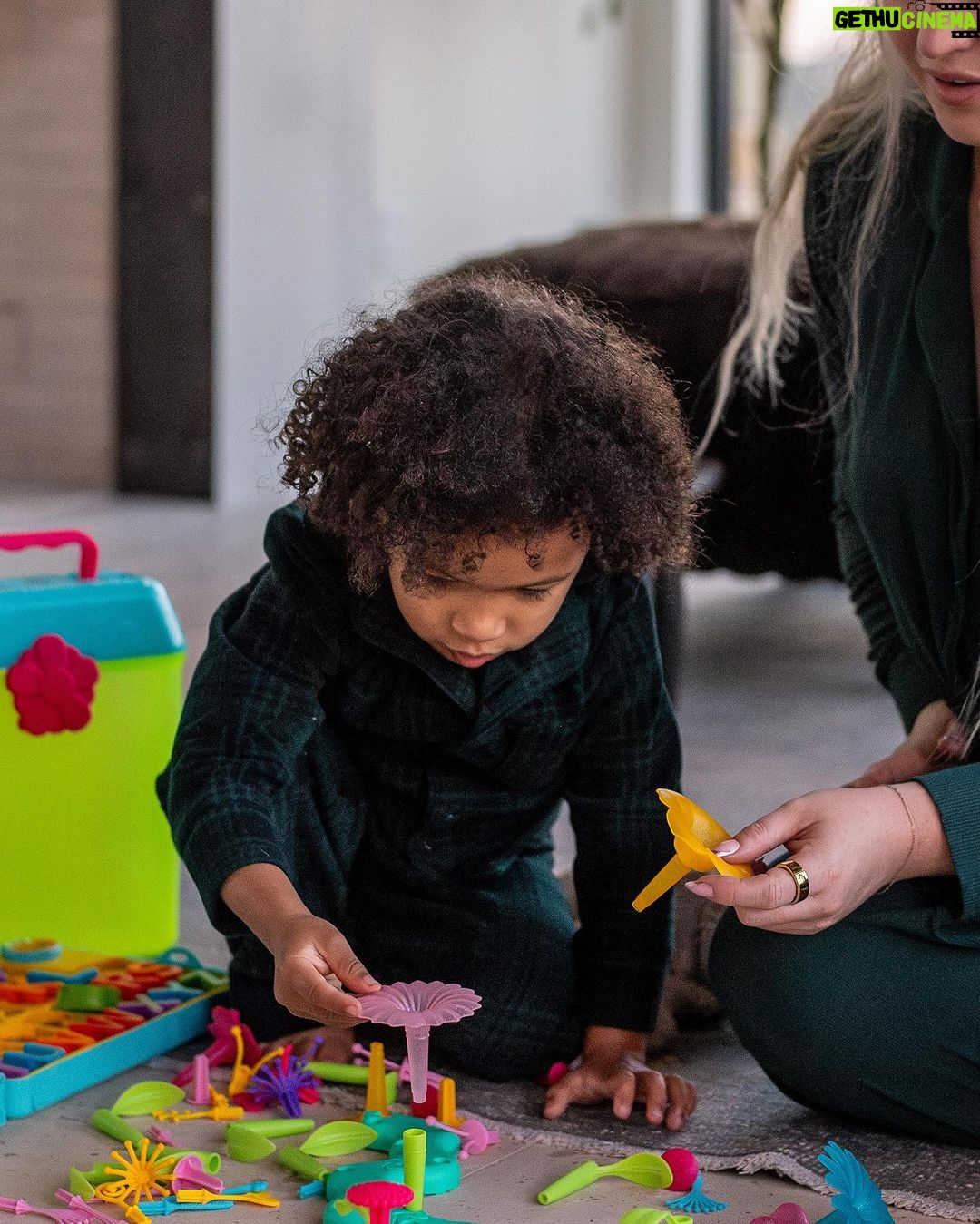 Iskra Lawrence Instagram - The best gift is present-ness with your kiddo we all know that, but if yours is anything like mine they also want toys to unwrap so I tried out tons of great gifts (that are all under $25) that actually allow child development and the opportunity to play with them using your imaginations and more. What I found was we spent way more time playing (super focused) with this $14.99 flower garden than more fancy electronic toys because I was there building it with him and we talked about the parts of the flowers, how a flower blooms and it was such a sweet hour where so many toys he’s over in 5 mins and moves on. So check out my gift guide of all the under $25 toys I found @walmart that we love in my bio @collectivevoicehq and shared to my IGS for you (or to make your life easier comment “LINK” and I can dm the link directly to you) ✨ 📸 @lanezphoto . . . . . #walmart #kidschristmas #toysforchristmas #walmarttoys #momandson #familychristmas #familyphotos #familytime #toddlertoys #under25gifts #walmartpartner *disclosure* I do work with Walmart but this actually is not part of a “deliverable” / brand deal it’s just some pics and info I wanted to share and the link is an affiliate link - just to make sure I’m always transparent with my posts tagging brands🥰 Texas