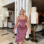 Iskra Lawrence Instagram - In my ✨ L I V I N G ✨ everyday to the fullest era! . . . . 🏷️ #midsizemodel #midsizefashion #cocktaildress #fashion #modeling #rarebeauty #selenagomez #taylorswift #midsizestyle #midsizegals #size12 #holidayoutfits #holiday #holidayfashion Texas
