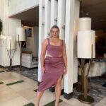 Iskra Lawrence Instagram - In my ✨ L I V I N G ✨ everyday to the fullest era! . . . . 🏷️ #midsizemodel #midsizefashion #cocktaildress #fashion #modeling #rarebeauty #selenagomez #taylorswift #midsizestyle #midsizegals #size12 #holidayoutfits #holiday #holidayfashion Texas