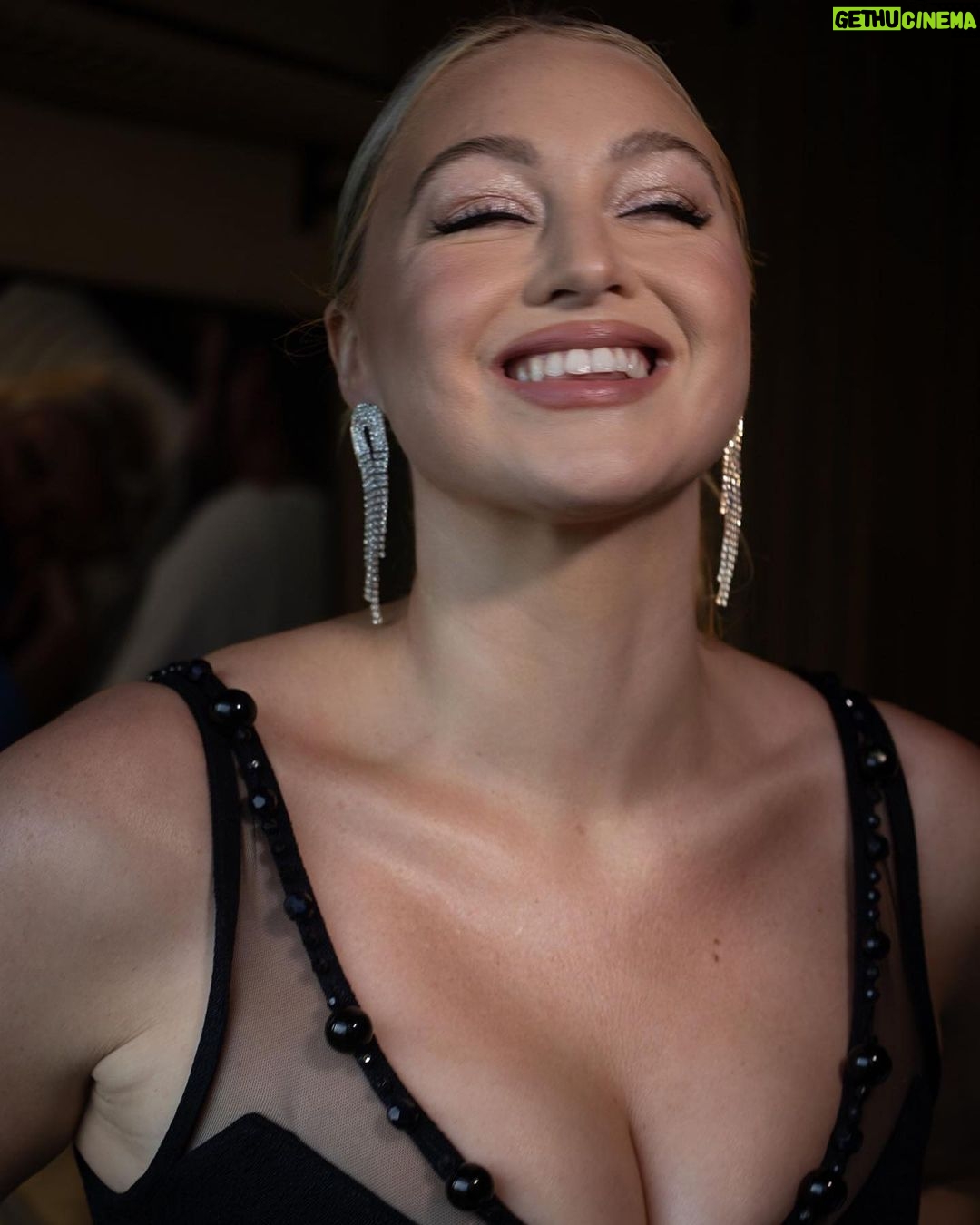 Iskra Lawrence Instagram - In my Hollywood glam era. ππΌββοΈ Thank you for the snatch and beat @veronicagaona! β¨ Comment βLINKβ for to shop all the products used for this look: @111skin Celestial Black Diamond Cream @skyniceland Face Lift in a Bag @armanibeauty - Fluid Sheer Glow Enhancer in light pink - Luminous -Silk Glow Setting Powder 4, 7, 8 - Luminous Silk Concealer 5, 5.75 - Luminous Silk Glow Blush in 11 - Eye Tint in 12, 99 - Lip Power in 109 - Eyes to Kill Mascara @westmanatelier - Face Trace Cream Contour in biscuit - Baby Cheeks Blush in mimi Nails by π @ohchamomilenails π . . . .π·οΈ #modeling #beauty #makeup #glam #midsizemodel #beautyroutine #glam #hollywoodglam #eventglam #eventmakeup #luxurybeauty Texas