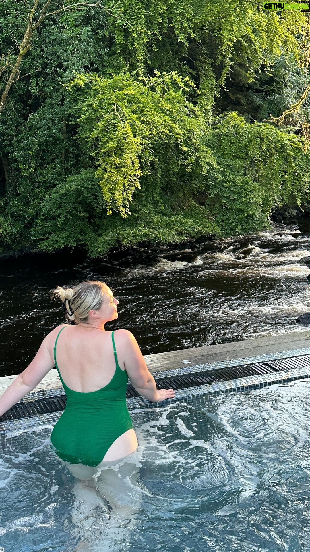 Iskra Lawrence Instagram - This was the best birthday gift 🥰 thank you @galgormresort for the most magical night fall spa experience with my family, it truly was out of this world and I can’t wait to come back next year✨ I feel so grateful the #galgormresortandspa is so close to my family in Northern Ireland - and if you’re visiting I cannot recommend it enough for girls night or date night💕 . . . . . #spaday #spatime #spalife #naturelovers #naturalbeauty #northernireland #galgorm Galgorm Resort and Spa Hotel