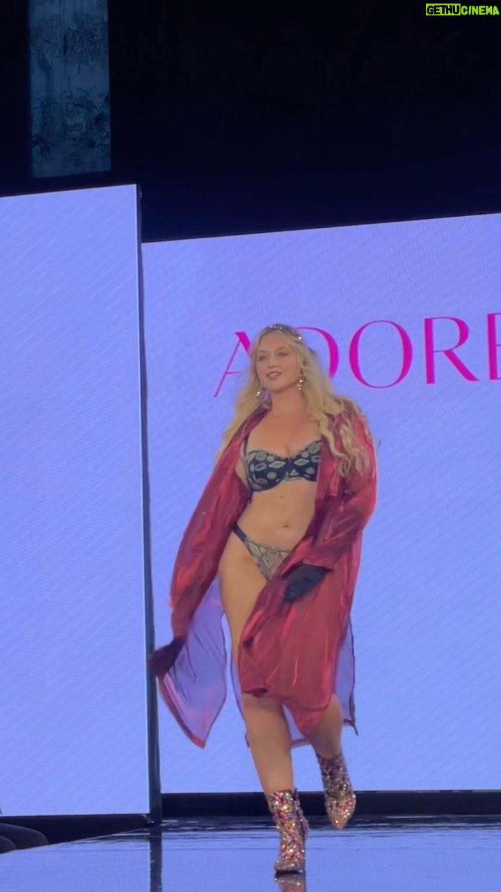 Iskra Lawrence Instagram - @adoreme brought me back to NYFW✨ The most fun, inclusive and joy filled show I’ve ever experienced. It was an honour to open and close the show alongside so many phenomenal women wearing a brand that is so empowering and I’m proud to be part of the family again after all these years🫶 . . . #adoreme #nyfw #nyfw2023 New York, New York