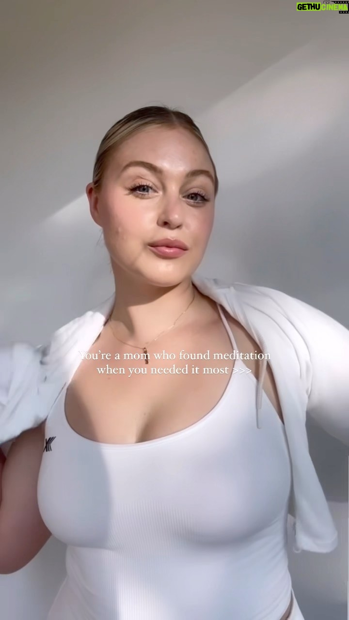 Iskra Lawrence Instagram - On a never ending pursuit to find my peace in the chaos ☁️ I don’t know about you but I can feel so stressed I don’t even know how to stop over thinking over, analysing and feeling overwhelmed so finding anything and everything that helps you silence the noise and slow down is so special As you know I usually use my @oxefit XS1 for cardio and strength training and ngl switching on beast mode is also a form of stress relief for me but when the team told me they now have meditation classes that I could follow along because I’ve struggled to do it on my own I loved it As you know I’m an investor for the worlds smartest home gym and I’m so happy with all the software updates the team release as they continue to build on what health, fitness and wellness actually means If you’re interested and wanting to invest in super advanced home gym check out the link in my bio and the Labour Day weekend sale which is the best sale yet ($1,549 OFF) PROMO CODES: FREESHIP & OXEPEAK And if you have any questions let me know in the comments💕 . . . . #oxefit #xs1 #homegym #homegymsetup #homegyms #homegymequipment #homegymgoals #homeworkout #meditation #momlife #gymgoals #athomeworkouts Austin, Texas