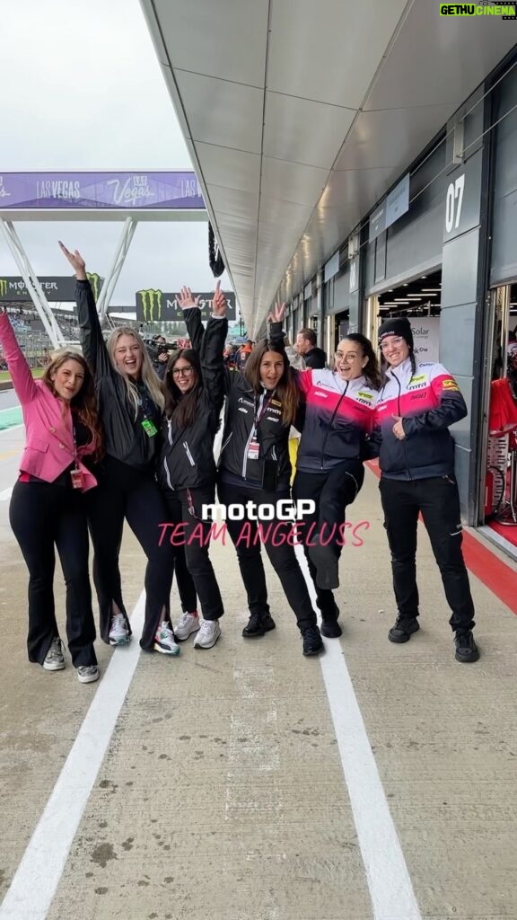 Iskra Lawrence Instagram - Meet the Aurora and her team who are challenging gender bias in motorsport @angeluss_wsm 💕 it was an honour for me and NY family to watch you in action at the @motogp this weekend Thank you for supporting identifying female drivers, technicians and managers with your first of its kind Academy and changing the future of the sport - I’m beyond inspired by you @a_angelucciiii and I’ll be forever cheering you and the team on💕 . . . #womenempowerment #womensupportingwomen #womenempoweringwomen #womeninspiringwomen #womensupportwomen #womensports #femaleempowerment #femaleracer #femaledrivers Silverstone