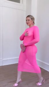 Iskra Lawrence Instagram - Which is your fave 1, 2 or 3? 💕 Dresses linked in my IGS on my LTK and in my bio all gifted from @goodamerican ✨ . . . #goodamerican #goodamericanpartner #barbie #barbiemovie #barbiestyle #barbiecore #barbiefashion #barbiefashionista #barbiechallenge #midsize #midsizestyle #midsizefashion #size12 #pinkaesthetic #pinkdress #pinkdresses Barbie World