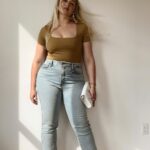 Iskra Lawrence Instagram - Which look is your fave? 1, 2 or 3 Thank you @goodamerican for sending these gorge bodysuits! Love that they come in sizes XS-5XL👌 #goodamericanpartner #goodamerican #midsize #midsizestyle #midsizefashion #summerstyle #summeroutfit #summeroutfitideas #outfitideas #outfitinspo #grwm #size12 Miami, Florida