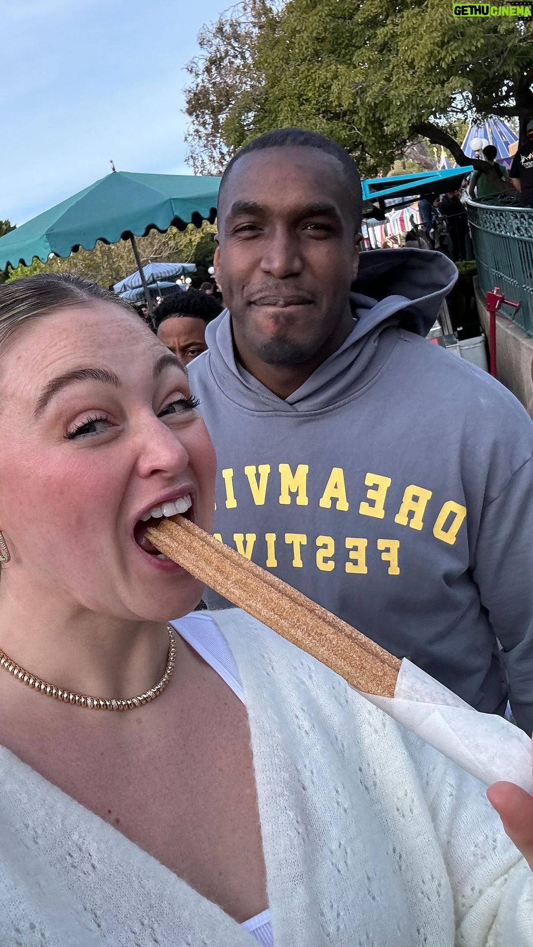 Iskra Lawrence Instagram - i know what others think shouldn’t impact how you dress but….sometimes i defo feel myself get nervous / self conscious. because it’s wild to me how “judgey” people can be and i swear it’s 10 times worse when people see you’re a mom have any of you experienced this? the judgey looks that silently scream “she shouldn’t be wearing that she’s mom” 🫣 well if you’re like me and decide to wear the dang outfit anyways i linked everything i wore at Disney for ya🤭 • comment LINK and I’ll send them🪄 • this look and more linked on LTK 💕 • links saved in my LTK IG story highlights✨ . . . #outfitinspiration #fashionstyle #outfitideas #midsize #midsizestyle #midsizefashion #size12 #outfitinspo Disneyland