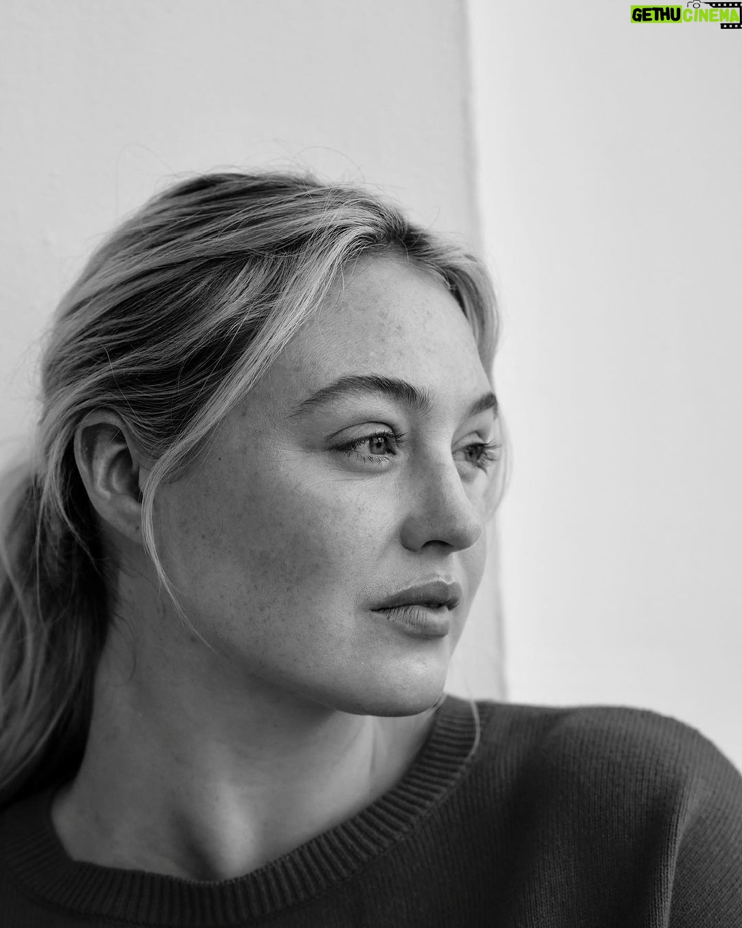 Iskra Lawrence Instagram - 🖤🤍🖤🤍 @m_kenzie x @iskra New York, New York