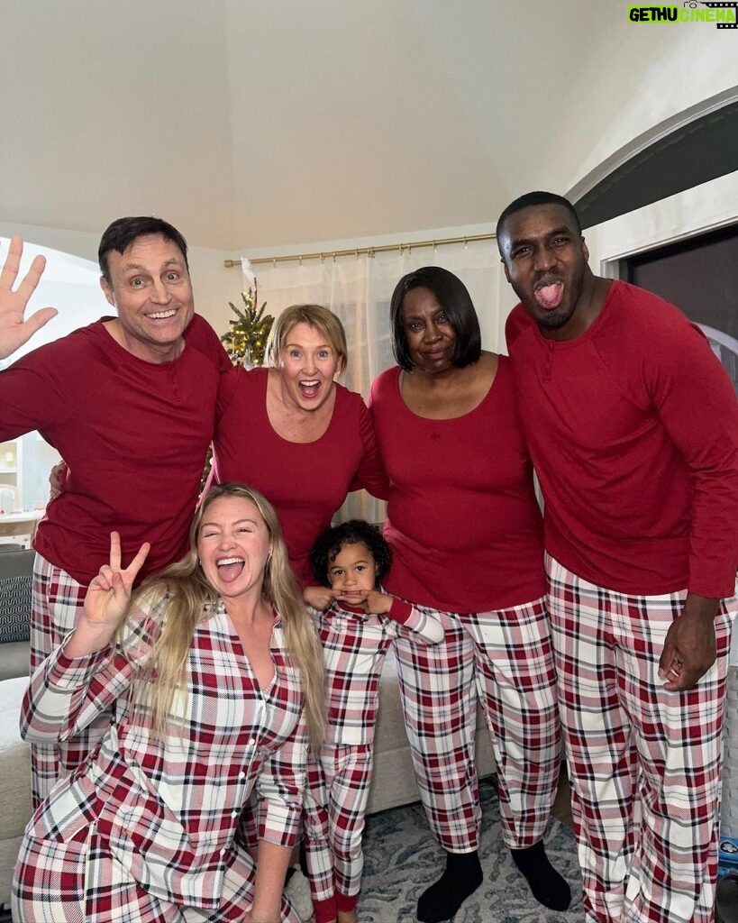 Iskra Lawrence Instagram - let’s spread some Christmas cheer… how about we write down something kind we hope someone needs to hear - I’ll go first if you’re reading this, you are enough, you are whole, and you are loved ❤️ also, i can’t believe my son shot his first @macys campaign for the holidays, everyone on set said i should get him signed to an agency but if you know what i went through modelling from such a young age I’m defo apprehensive (any parents whose kiddos model lmk your advice🙏) appreciate our community so much✨ so happy to be back after nearly a week off love some phone free time to be super present - if you haven’t tried a digital detox before i highly recommend it feel free to ask me any Qs too🥰 . . . 🏷️ family time dump diml love winter toddler mom life Austin, Texas