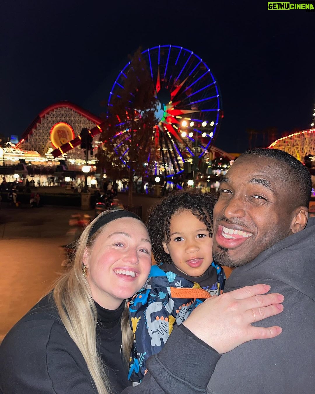 Iskra Lawrence Instagram - 🪄🐭🎡🎀 Disney dump 🏰🎢🎠✨ if only we could spend every day at Disney there’s really nothing like seeing your little light up and smile non stop at the happiest place on earth I knew I wanted to cherish the trip so I vlogged the whole thing and it’s up on my YouTube channel for ya🥰 (links in my bio and IGS) . . . #disneyland #disney #familytrip #familyvacation #familytime #familyfirst #momfashion #midsizestyle #midsizefashion #athleticwear #casualoutfits #casualstyle #momlife Disneyland