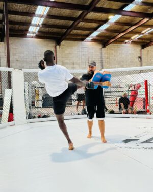 Israel Adesanya Instagram - 📰………….🗞️
“It’s good to see you smiling in the gym again brother.”
Best words I’ve heard come my way all day…it wasn’t said by Eugene lol. He called me a Dickhead and I called him Fat.
Then we hit pads. Great day today!! 😊✨