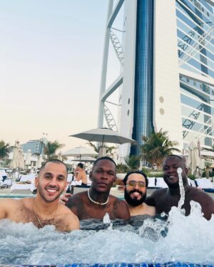 Israel Adesanya Instagram - 😊 幸福 🥳