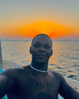 Israel Adesanya Instagram - 😊 幸福 🥳