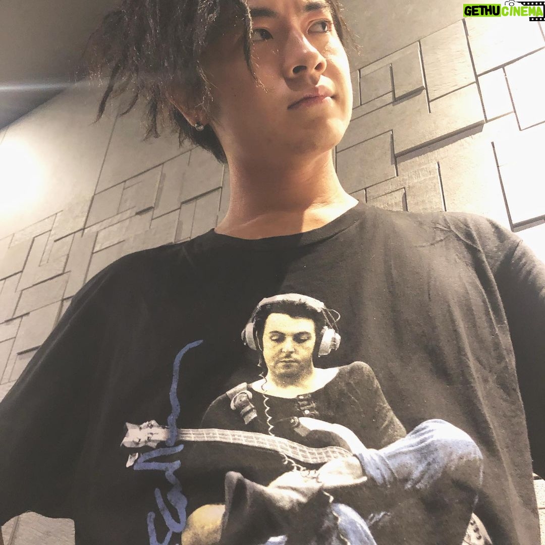 Issei Kobayashi Instagram - . . . 今日は 初恋ロスタイムの 完成披露試写会でした! . . . 「想い人」が 初めてお客さんを前にして スクリーンで流れました . . . いい日です . . . #初恋ロスタイム #想い人