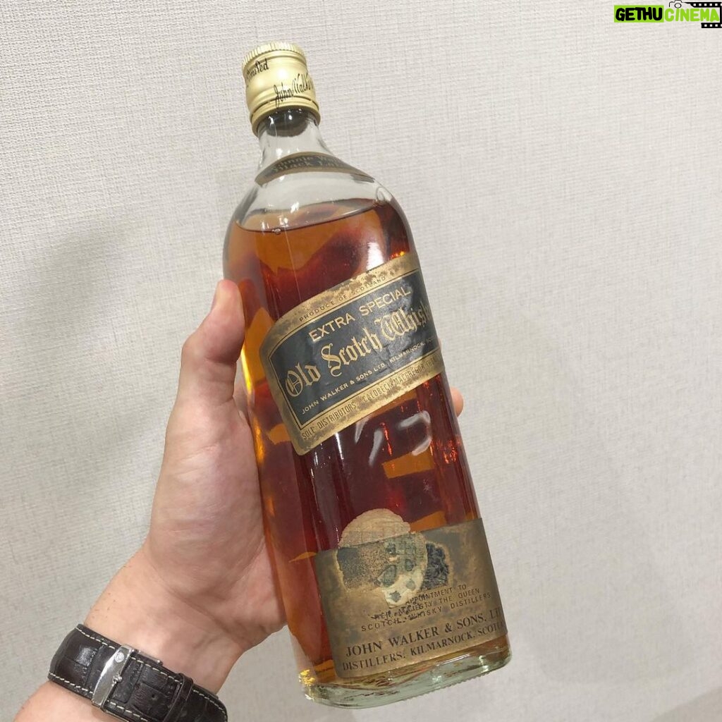 Issei Kobayashi Instagram - . . . 年代物のんだ！ . . . #whisky