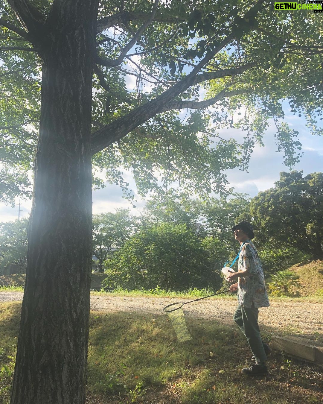 Issei Kobayashi Instagram - . . . 名古屋市公会堂 トレジャーありがとう!! . . . ホールってやっぱりいいね . . . 写真は 蝉を取る真吾だよ . . . #蝉