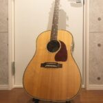 Issei Kobayashi Instagram - . . . My new gear なるものです . . . Gibson Costom J-45 rosewood . . . 弾き倒した 気持ちよすぎる . . . #gibson #custom #j45