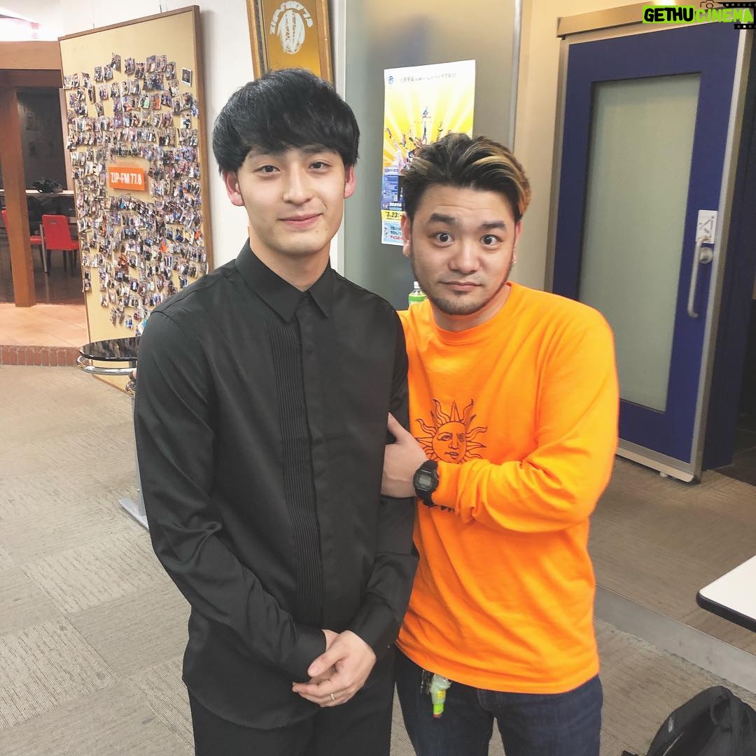 Issei Kobayashi Instagram - . . . ZIP-FM Groover's Dive 飛び入り参加させてもらいました! . . . 荒戸完さん ありがとうございましたっ . . . 「幸せ」 聴いてくれたかな〜 . . . #grooversdive