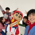 Issei Kobayashi Instagram – .
.
2022年4月22日公開映画『クレヨンしんちゃん もののけニンジャ珍風伝』の主題歌に新曲「陽はまた昇るから」が決定しました！
記念すべき劇場映画30作目に携われて本当に嬉しいゾ！
しんちゃん誕生の秘密？までもが描かれた今作、緑黄色社会、生まれ変わった気持ちで本気出してるゾ！
「陽はまた昇るから」のリリースは4月20日！
映画観に行くの楽しみだな〜
みんなも、みれば〜〜〜？
.
.
#主題歌好きと繋がりたい