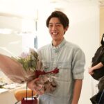 Issey Takahashi Instagram – クランクアップの様子です。
#高橋一生 #旅する氷結
