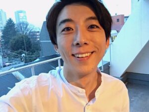Issey Takahashi Instagram - 本日より期間限定でInstagramを開設することになりました。普段の撮影の様子を少しずつ載せていければと思います！3/21に新情報のお知らせもあるので楽しみにしていてください！
#高橋一生 #自撮り