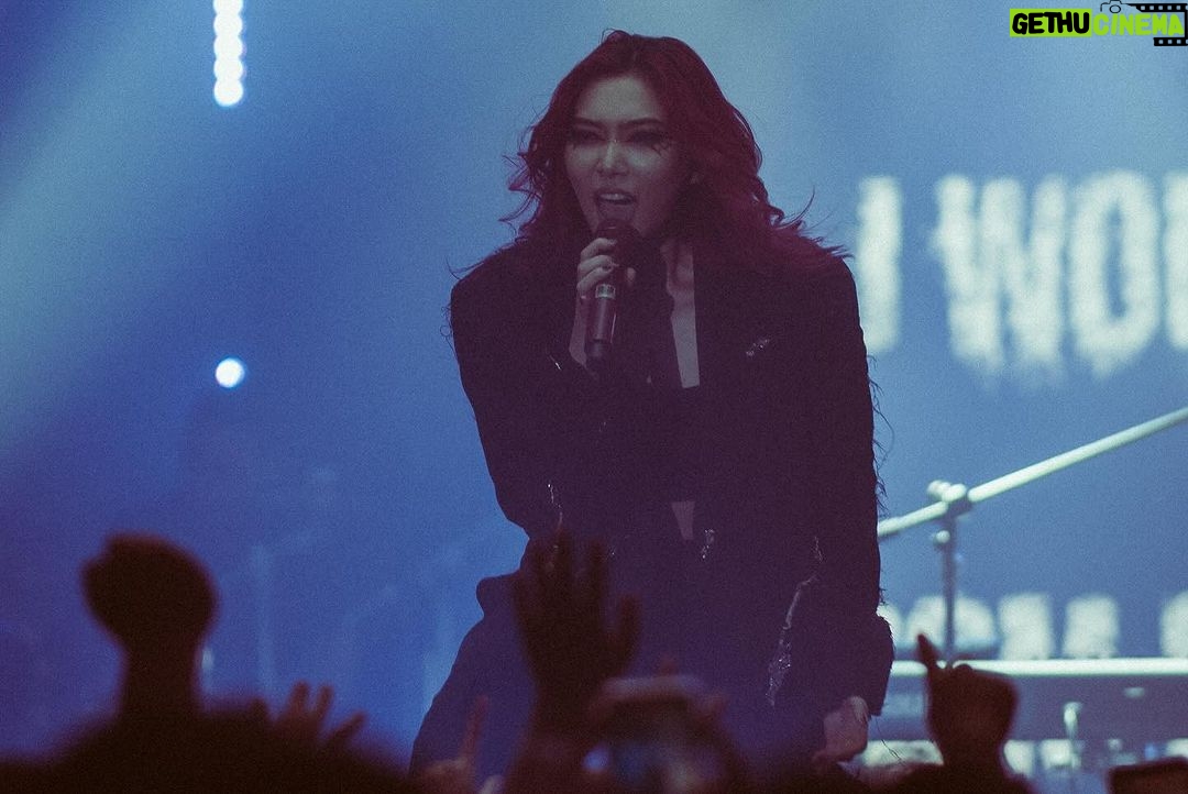 Isyana Sarasvati Instagram - #ISYANATOUR SEMARANG 😈