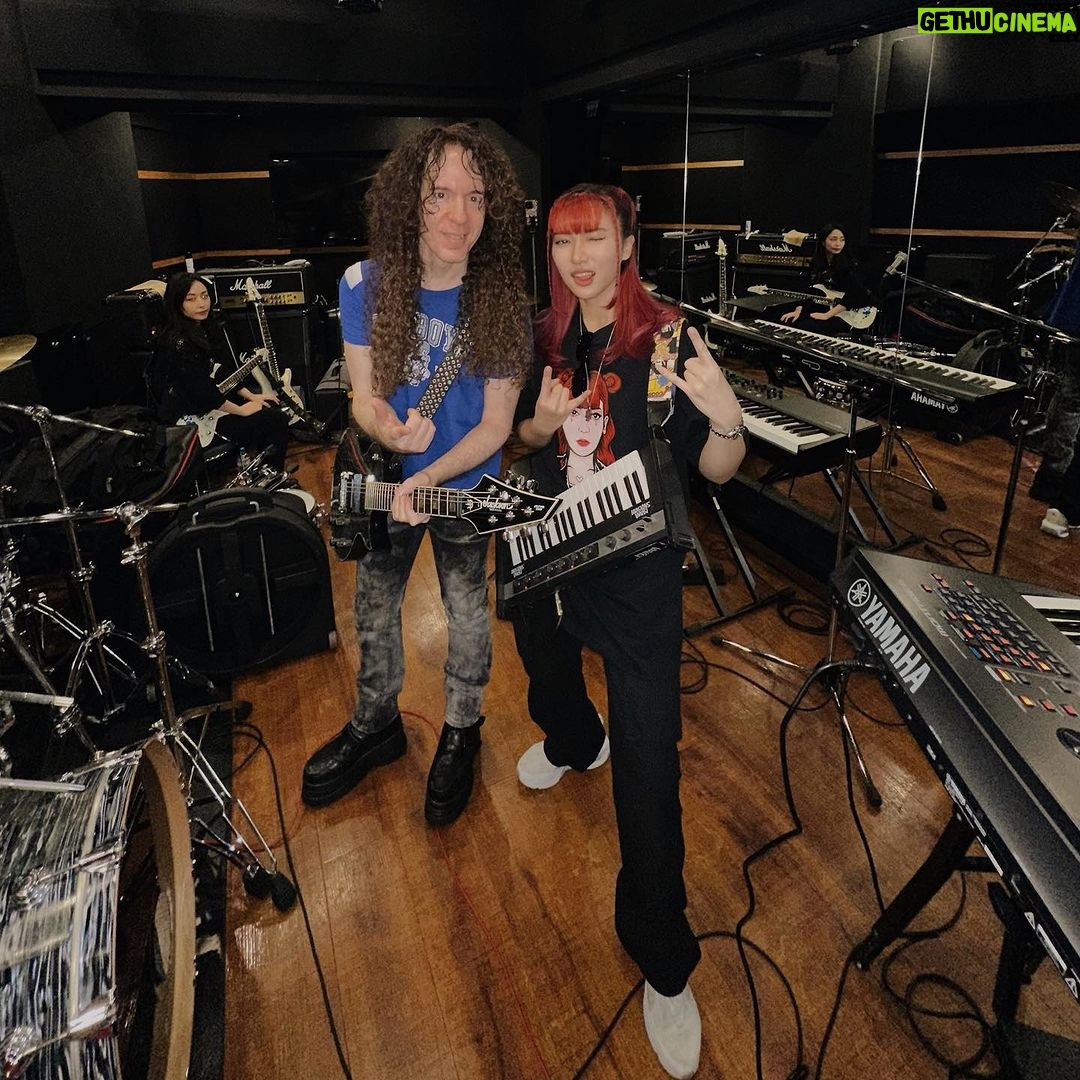 Isyana Sarasvati Instagram - Just finished our rehearsal for tomorrow’s performance @billboardlive_yokohama WISH ME LUCK GUYSSS! Gokil masih ga nyangka bakal kolab sama Marty Friedman, tebak hayo doi bakal main lagu nyong yang mana?! Bisa nonton streaming juga looh link di bio buat beli tiketnya!🤘🏻🔥 So nice to finally meet you in person @martyfriedman and all my band mates in Japan! @waka_bass @d_drive_gt_yuki @yeongkwi_lee let’s rock the stage tomorrroww!!!!! Tokyo, Japan