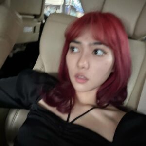 Isyana Sarasvati Instagram - In the middle of…