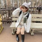Itô Karin Instagram - . . . 寒さで膝が真っ赤になりました☃️ . 上着もニットもショートパンツも 全部GUです！お世話になってます🥹 . . . #ディズニーコーデ #ディズニーシー #disneysea #tokyodisneysea #tokyodisneyresort #tokyodisneysea Tokyo DisneySea