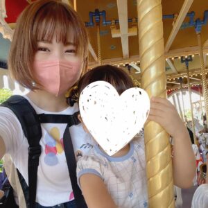 Itô Karin Instagram - .
.
ママしてきた🤱inディズニーランド

.

.

.
(※いとこの子供です)

#ディズニー #ディズニーランド