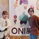 Itô Karin Instagram - . . . 先日「ONI展」に行ってきました👹 . . 以前もご紹介した、 Netflix作品「ONI」 監督の堤大介さんはピクサーご出身で、 以前アメリカで取材をさせていただいたことがあり、 それが確か2017年とか… それくらいだったと思うんですが、 それ以来5〜6年ぶりに お話することが出来て感激でした😭 . . . . 「ONI」は全4話(計154分)の 3DCGアニメーションでして… ストーリーの掴みから、引き込み方、メッセージ性、 キャラクターの個性、愛おしいフォルム、 映像の濃淡、色彩、 そして光の細やかさ、美しさ、 どこをとっても世界最高峰のアニメーションで 4話一気見間違いなしの作品です🥹 . . . ONI展ではONIの世界も感じられますし、 制作秘話もたくさん知ることが出来ます！ あと、作品内に出てくるご飯が 食べられます🥹💓 これがめちゃくちゃ美味しくて！！(笑) 結構びっくりする美味しさ！！！ ずっと食べてみたかったアメリカの国民食 PB&Jを食べることが出来ました☺️ 高カロリーのお味☺️💓 . . . ぜひNetflixでONIを観てから ONI展行ってみてください〜☺️ . . . あ、私は親戚のおちびと行ったのですが、 今お気に入りのミニーちゃんを 制作会社が違うのに連れて行ったのは 多めに観てください🥹(笑) . . #oni #oni展 #トンコハウス #tonkohouse