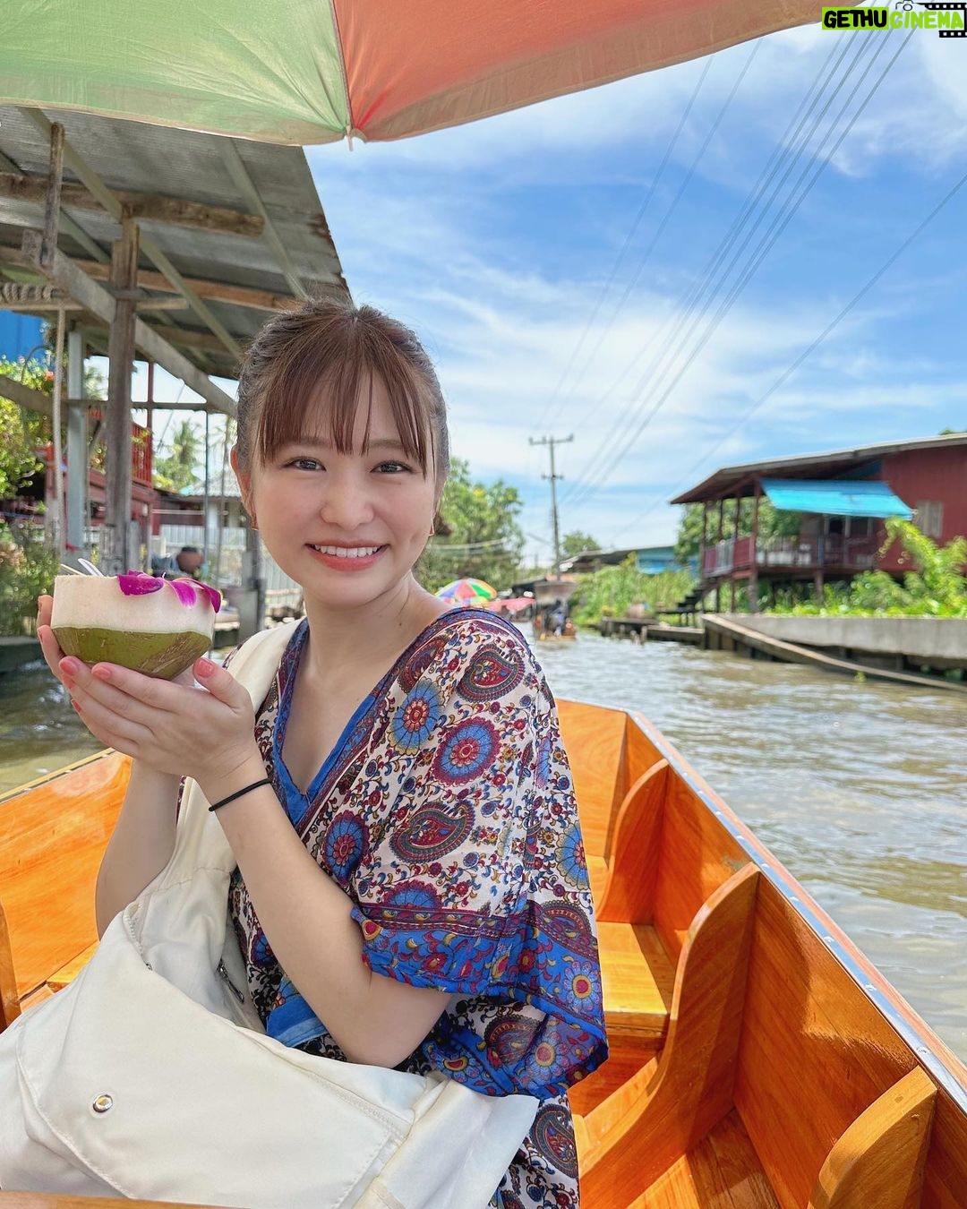 Itô Karin Instagram - . 新しいYouTube撮ってきたので 更新をお楽しみに🇹🇭✈️ . . . #タイ旅行 #バンコク #タイ #🇹🇭 #一人旅 #一人旅女子 #ダムヌンサドゥアック水上マーケット #ตลาดน้ำดำเนินสะดวก #damnoensaduak #damnoensaduakfloatingmarket Damnoen Saduak Floating Market