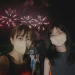 Itô Karin Instagram – .
.
.
今日で8月終わりってほんとですか？🥵
.

.
でもこの夏は、
花火することも出来たし(謎解きで笑)、
花火観ることも出来たし、

満喫できたなあ〜🌻
.
.
.
9月も楽しくなりますよーにっ❤️‍🔥
.
.
.
.
#イカサマ縁日