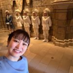 Itô Karin Instagram - . . . 先日、大好きで仲良しの あいにゃんこーちゃん夫婦の結婚式に参列してきました✨ 場所はなんとディズニーランド！🏰♡ シンデレラ城での結婚式はずっと憧れだったので 参列させてもらえて幸せだった…☺️ . あいにゃんこーちゃんが今まで誠実に活動してきたから、 たっっっくさんの人に愛されていて、 だからこそ当日は たっっっくさんの方々の声援を受けて 結婚式をしている姿に感動しました🥲 . 私達参列者も一緒にパレードルートを歩かせてもらったんだけど 2人を祝福して温かい笑顔になってる ランドに来ていたゲストの皆さんを見て 本当に幸せを分けて頂きました💐 . Twitterの日本のトレンドも3位に入ってたんだよ！！！ すごい🥹日本中から祝福されてる🥹 . . ミッキーさんたちがお祝いに来てくれて 結婚証明書？にサインをしてくれるみんなが かわいすぎたし羨ましすぎた🥹❤️‍🔥 そして それに喜んでるあいにゃんが可愛かった！❤️‍🔥❤️‍🔥 . . . 当日の参列者の目線を あいにゃんこーちゃんファンの皆さんにも味わって頂きたいなと思って YouTube撮ってきました☺️✌️ ただ途中から泣いたり楽しんじゃったりで…(笑) 後半に向けてざっくりとした動画になりそうなんですけど、 アップしますので気長にお待ちください☺️ . . はぁ、10日経った今でも 幸せいっぱい胸いっぱい🥹🙏 . . . 写真6枚目は 用意してあったフレームを ノリノリで持ってみたはいいものの、 こういうの持つキャラじゃなかったと思い出して 恥ずかしくなってるイトウ。 東京ディズニーランド